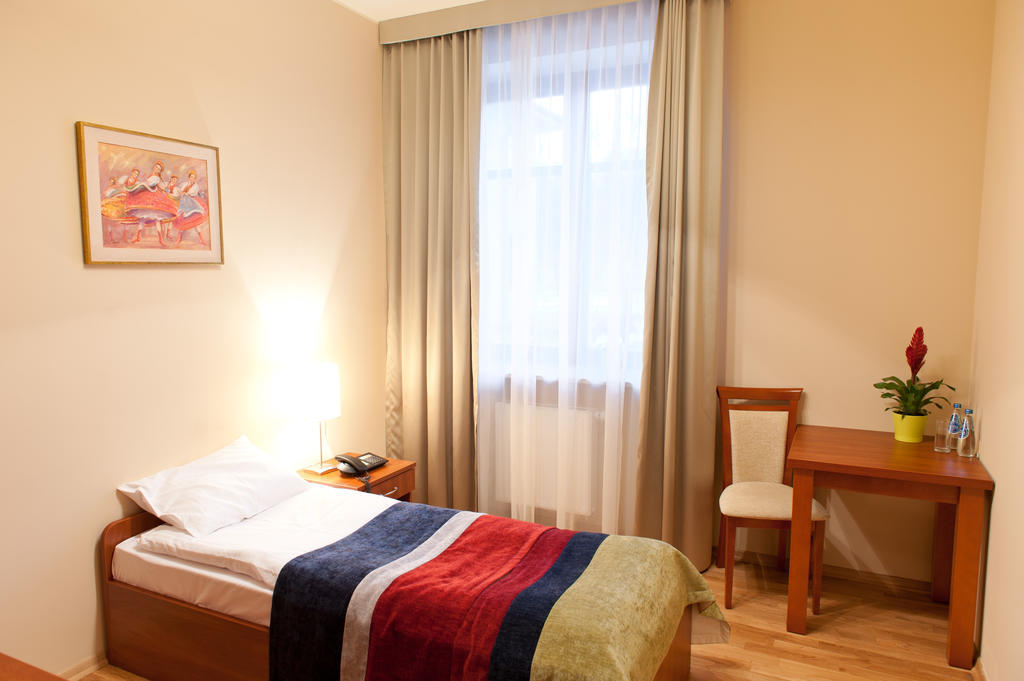 Otrębusy Ckm Centrum Konferencyjne Mazowsze חדר תמונה