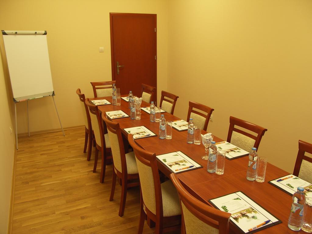 Otrębusy Ckm Centrum Konferencyjne Mazowsze מראה חיצוני תמונה