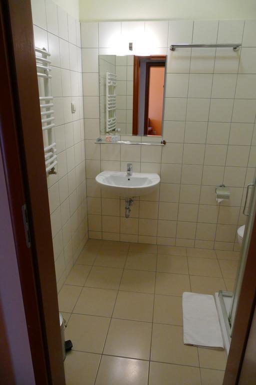 Otrębusy Ckm Centrum Konferencyjne Mazowsze מראה חיצוני תמונה