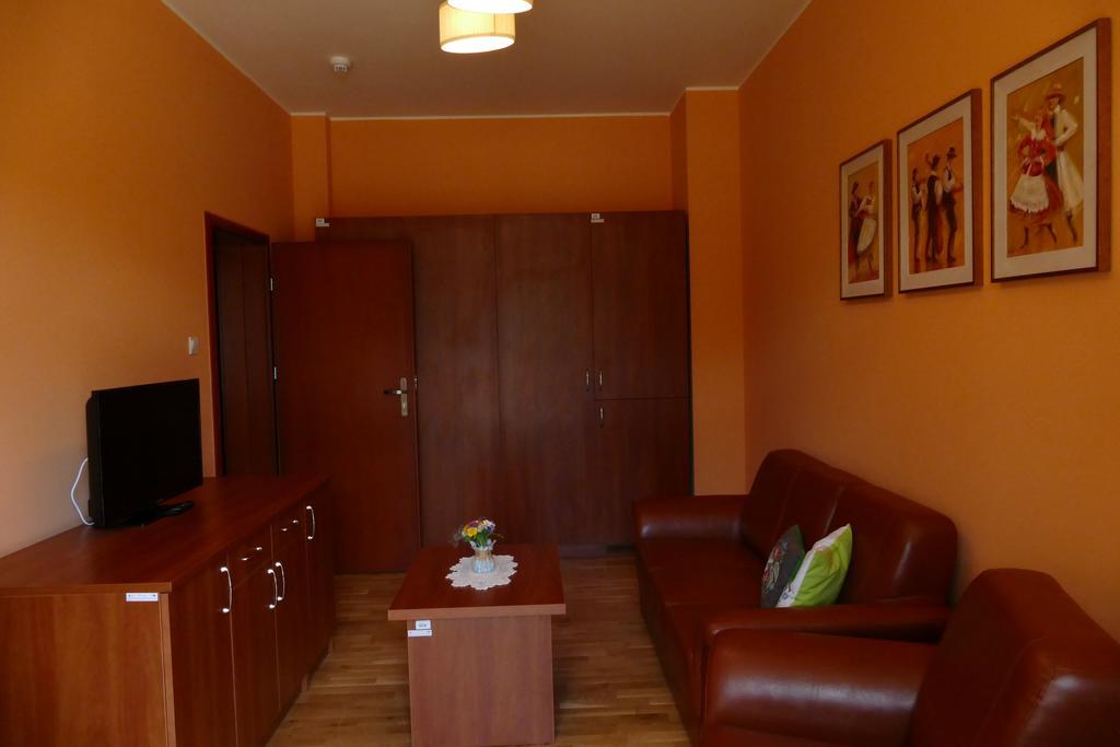 Otrębusy Ckm Centrum Konferencyjne Mazowsze מראה חיצוני תמונה
