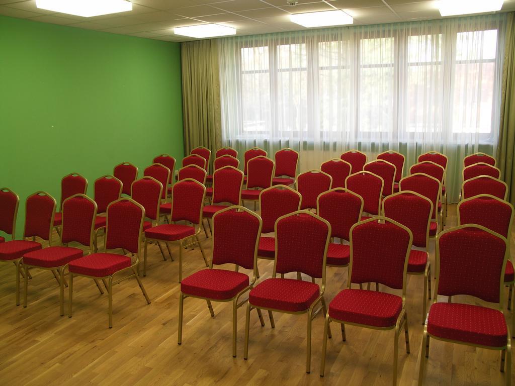 Otrębusy Ckm Centrum Konferencyjne Mazowsze מראה חיצוני תמונה
